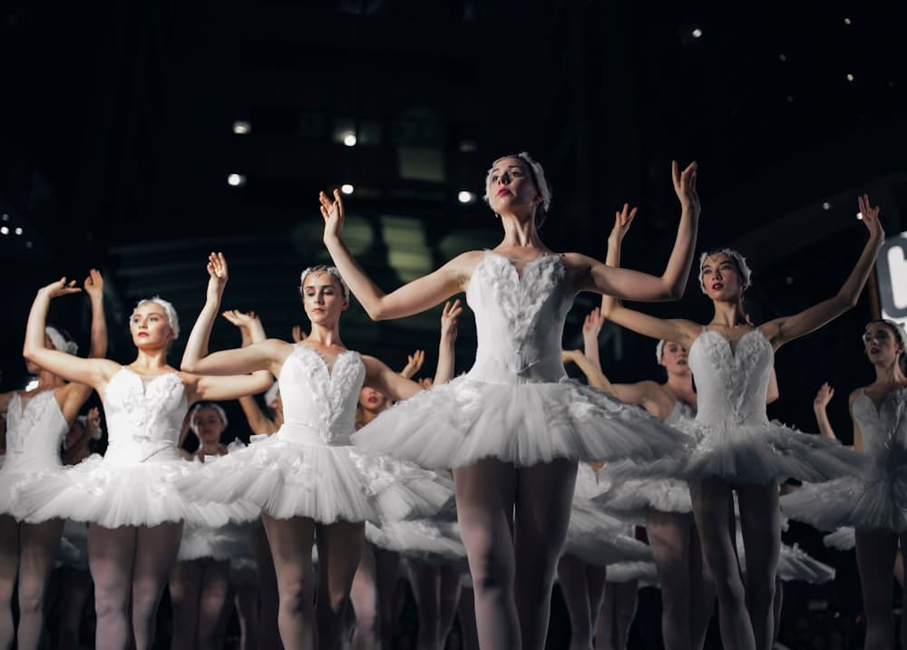 Bailarinos em movimento